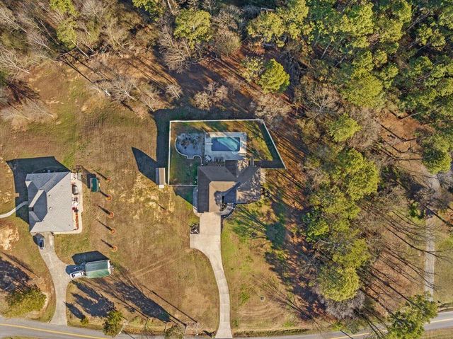 1733 Quinton Road, Rocky Face, GA 30740
