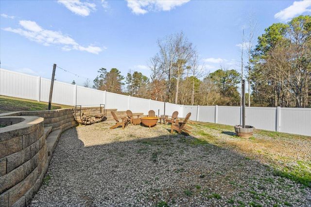 1733 Quinton Road, Rocky Face, GA 30740