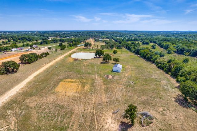 1387 County Road 140, Whitesboro, TX 76273