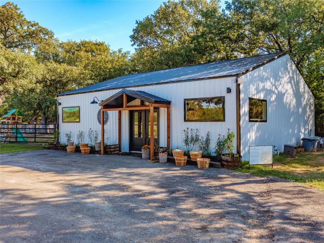1387 County Road 140, Whitesboro, TX 76273