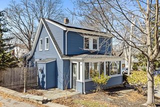 12 Arnold St, Arlington, MA 02476
