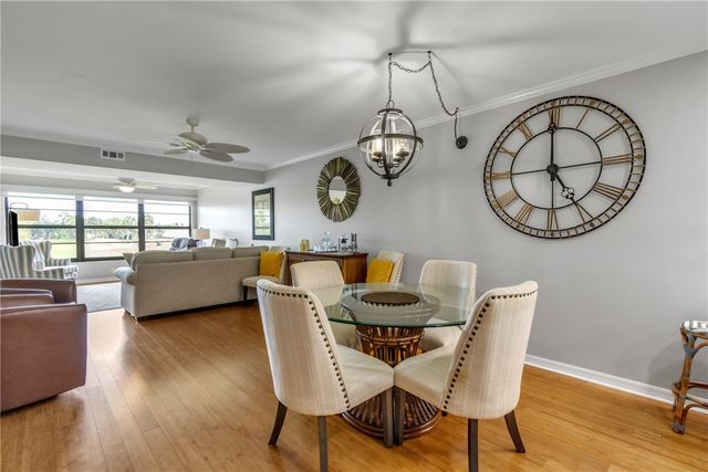 24 Plantation Drive 205, Vero Beach, FL 32966