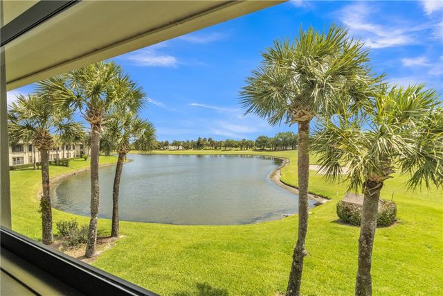 24 Plantation Drive 205, Vero Beach, FL 32966