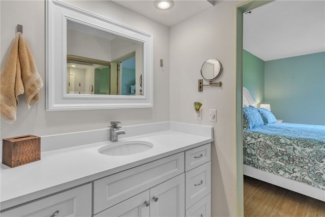 24 Plantation Drive 205, Vero Beach, FL 32966