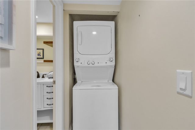 24 Plantation Drive 205, Vero Beach, FL 32966