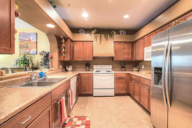 16307 E ARROW Drive E 106, Fountain Hills, AZ 85268