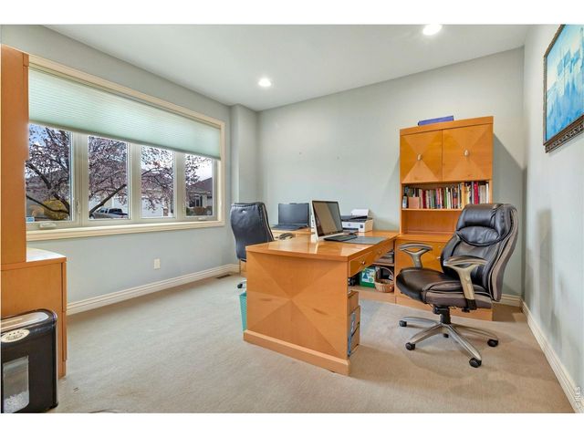 6053 Woodcliffe Dr, Windsor, CO 80550