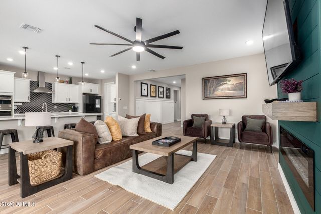 17282 W DAHLIA Drive, Surprise, AZ 85388