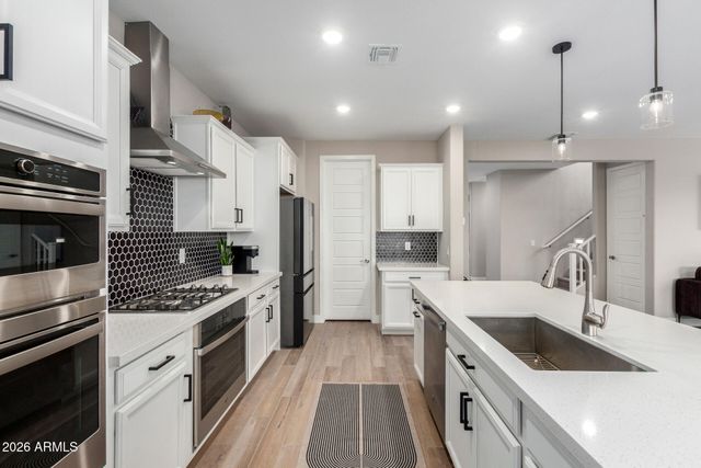 17282 W DAHLIA Drive, Surprise, AZ 85388