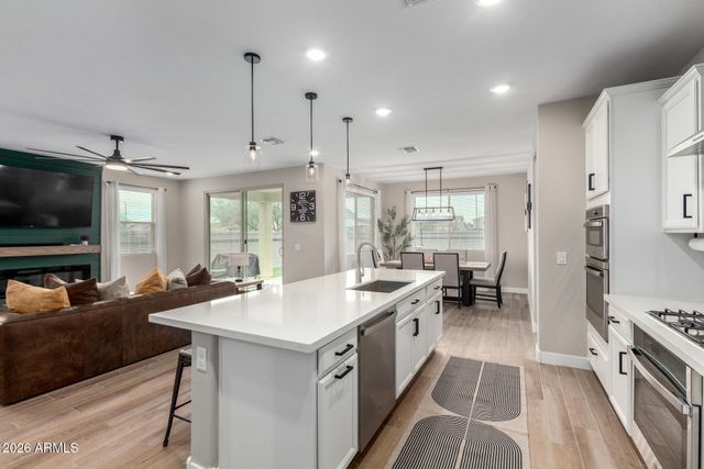 17282 W DAHLIA Drive, Surprise, AZ 85388