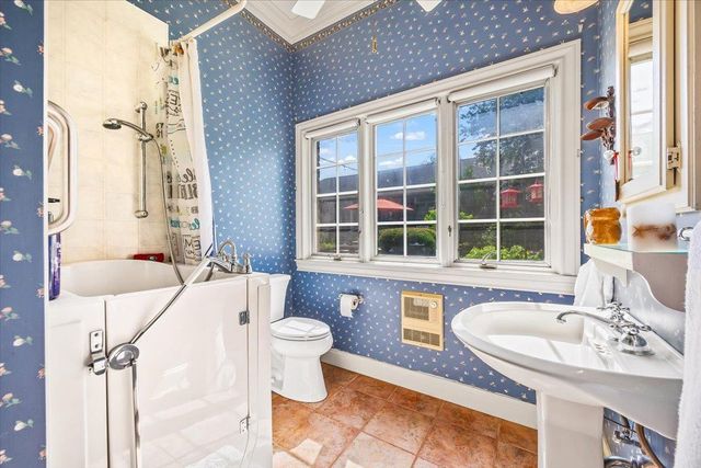 50 Brookmeadow DR, Wimberley, TX 78676