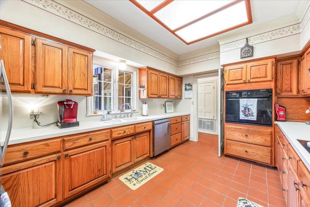 50 Brookmeadow DR, Wimberley, TX 78676