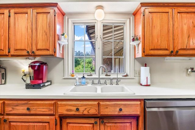 50 Brookmeadow DR, Wimberley, TX 78676