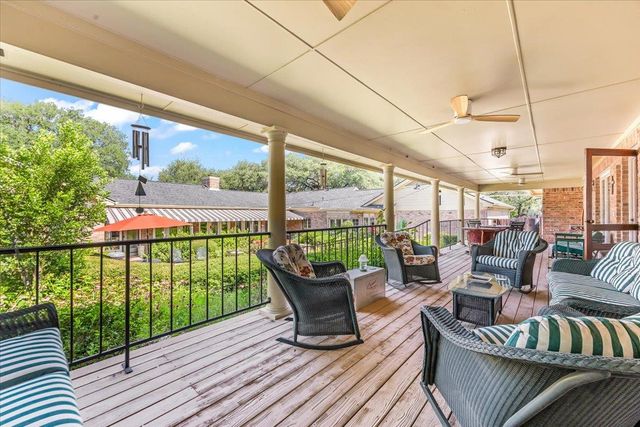 50 Brookmeadow DR, Wimberley, TX 78676