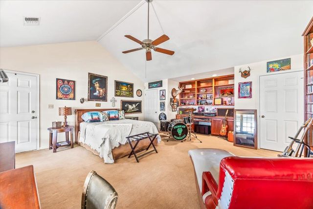 50 Brookmeadow DR, Wimberley, TX 78676
