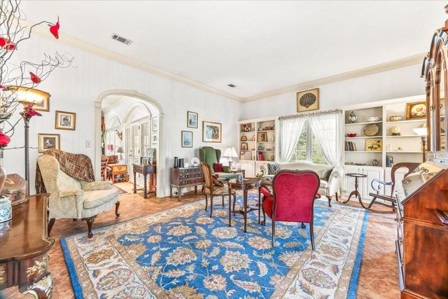 50 Brookmeadow DR, Wimberley, TX 78676