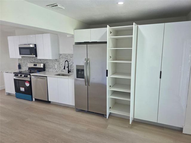 1221 Cleve H Dixon Ave., Riviera Beach, FL 33404