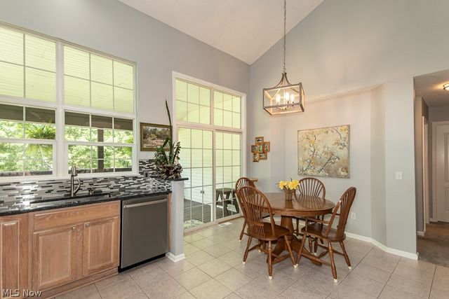 118 Kensington Court, Aurora, OH 44202