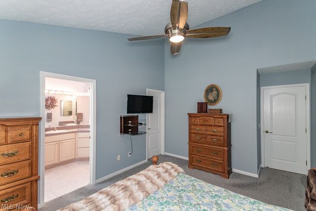 118 Kensington Court, Aurora, OH 44202