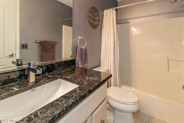 118 Kensington Court, Aurora, OH 44202