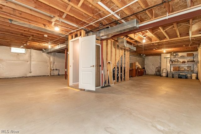 118 Kensington Court, Aurora, OH 44202