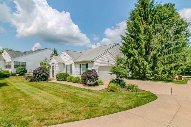 118 Kensington Court, Aurora, OH 44202