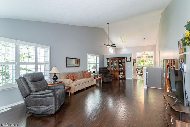 118 Kensington Court, Aurora, OH 44202