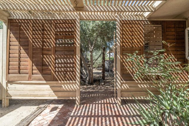 44841 San Jacinto Avenue, Palm Desert, CA 92260