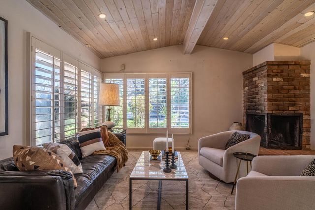 44841 San Jacinto Avenue, Palm Desert, CA 92260