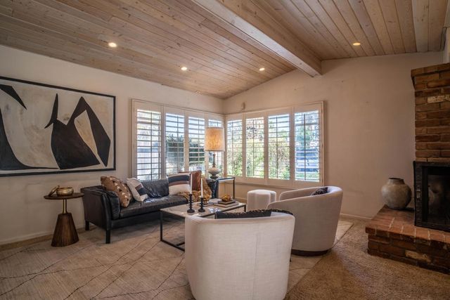 44841 San Jacinto Avenue, Palm Desert, CA 92260