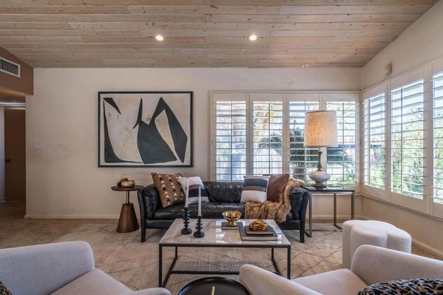 44841 San Jacinto Avenue, Palm Desert, CA 92260