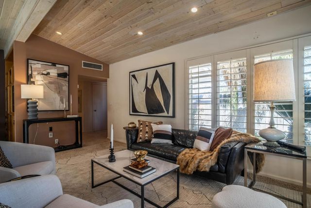 44841 San Jacinto Avenue, Palm Desert, CA 92260