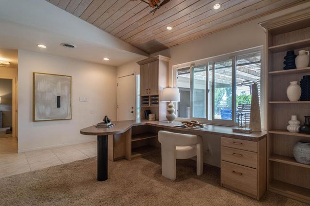 44841 San Jacinto Avenue, Palm Desert, CA 92260