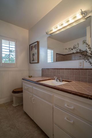 44841 San Jacinto Avenue, Palm Desert, CA 92260