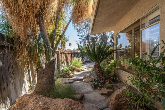 44841 San Jacinto Avenue, Palm Desert, CA 92260
