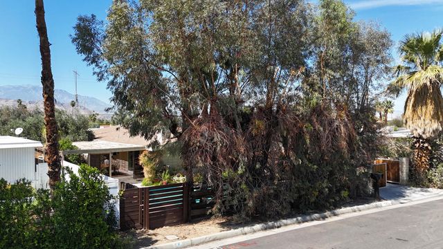 44841 San Jacinto Avenue, Palm Desert, CA 92260