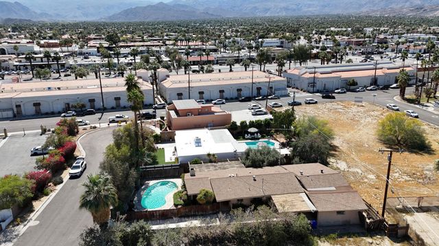 44841 San Jacinto Avenue, Palm Desert, CA 92260