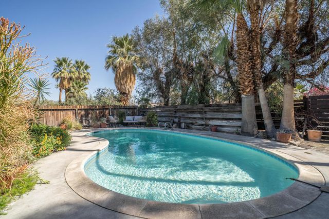 44841 San Jacinto Avenue, Palm Desert, CA 92260