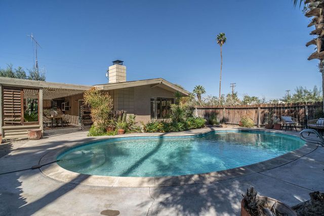 44841 San Jacinto Avenue, Palm Desert, CA 92260