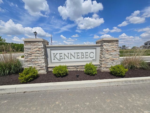 5226 Beechmont Lane, New Haven, IN 46774