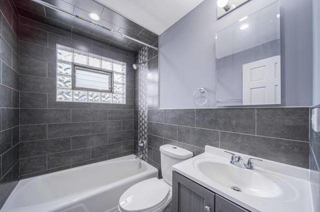 15334 Dr. Martin Luther King Jr. Drive 2E, Dolton, IL 60419