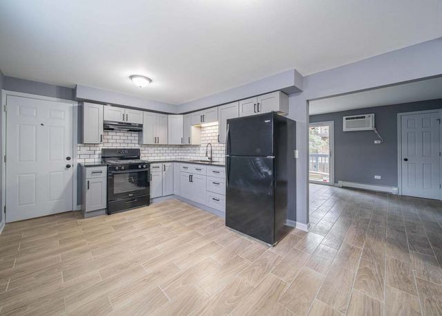 15334 Dr. Martin Luther King Jr. Drive 2E, Dolton, IL 60419