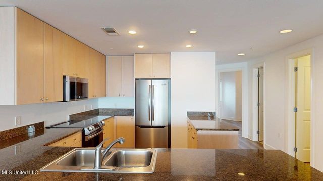 1899 Beach Boulevard, 1004, Biloxi, MS 39531