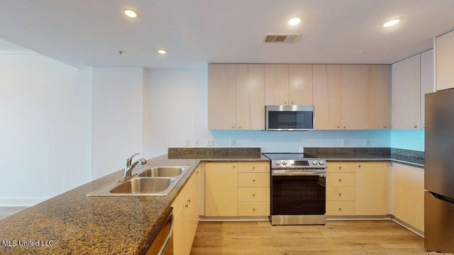 1899 Beach Boulevard, 1004, Biloxi, MS 39531