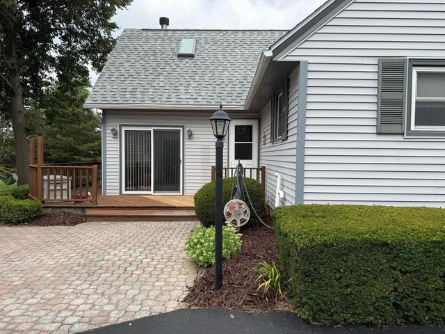 7155 S 49th STREET, Franklin, WI 53132