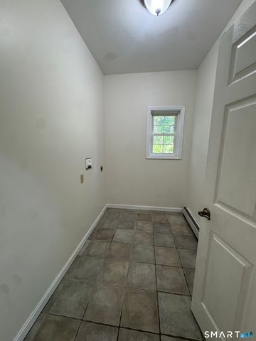 52 Middle Road, Preston, CT 06365
