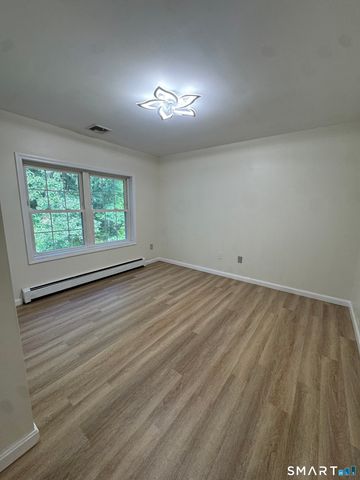 52 Middle Road, Preston, CT 06365