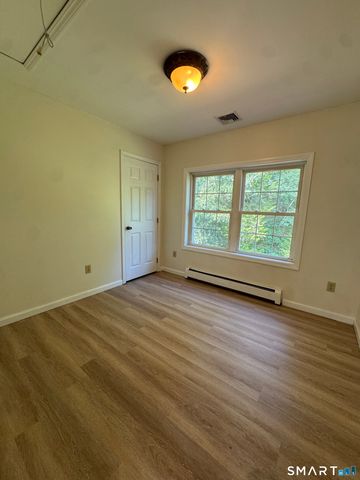 52 Middle Road, Preston, CT 06365