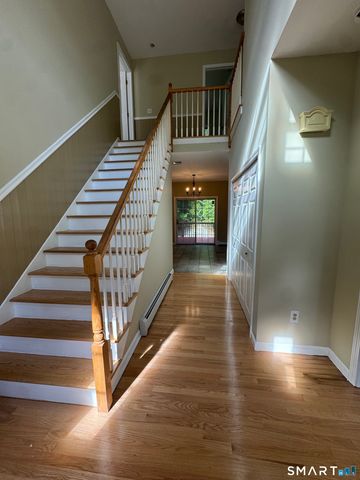 52 Middle Road, Preston, CT 06365