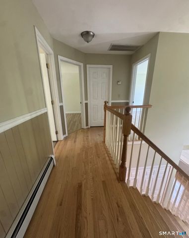 52 Middle Road, Preston, CT 06365